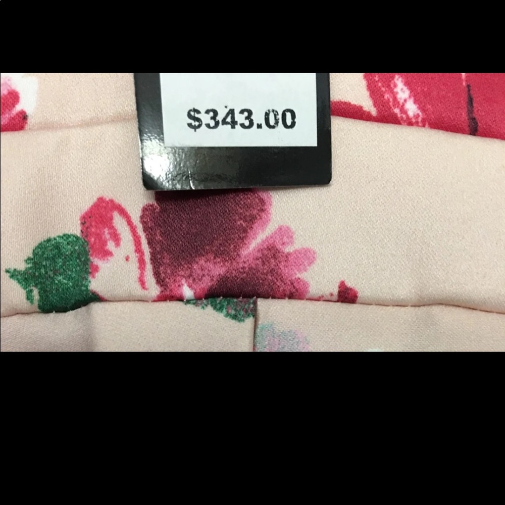 Dress - Picture 4 of 4